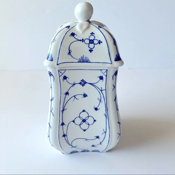 Vintage Gerchenkidee Porcelain Sugar Jar